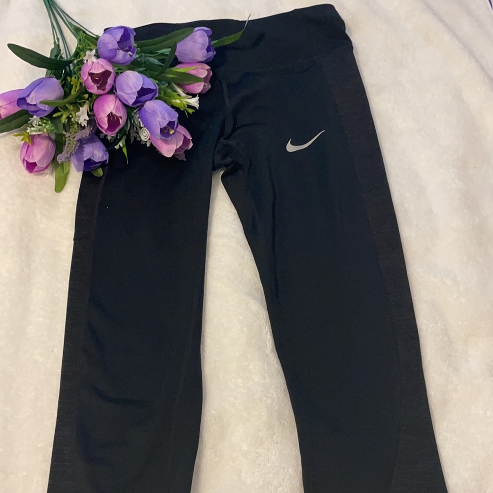 Nike dry-fit leggings